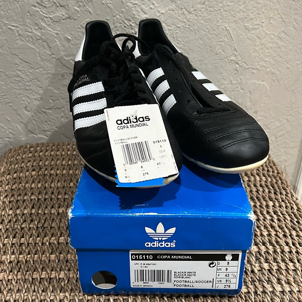 Adidas Copa Mundial Men’s size 9 1/2